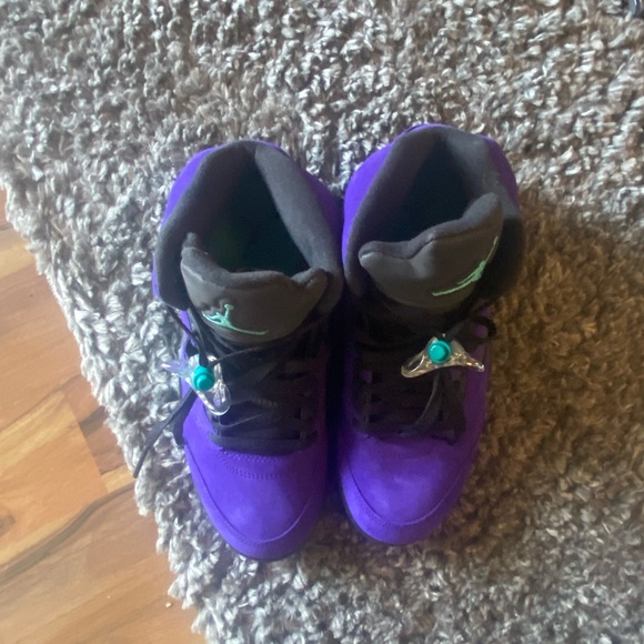 Jordan 5 Alternate Grape Retro - Picture 3 of 10